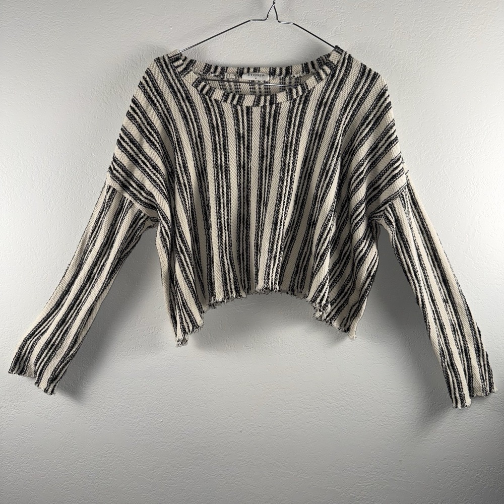 Women's Striped Crop Sweater‎ Medium Boho Raw Hem Black White Knit Top EUC